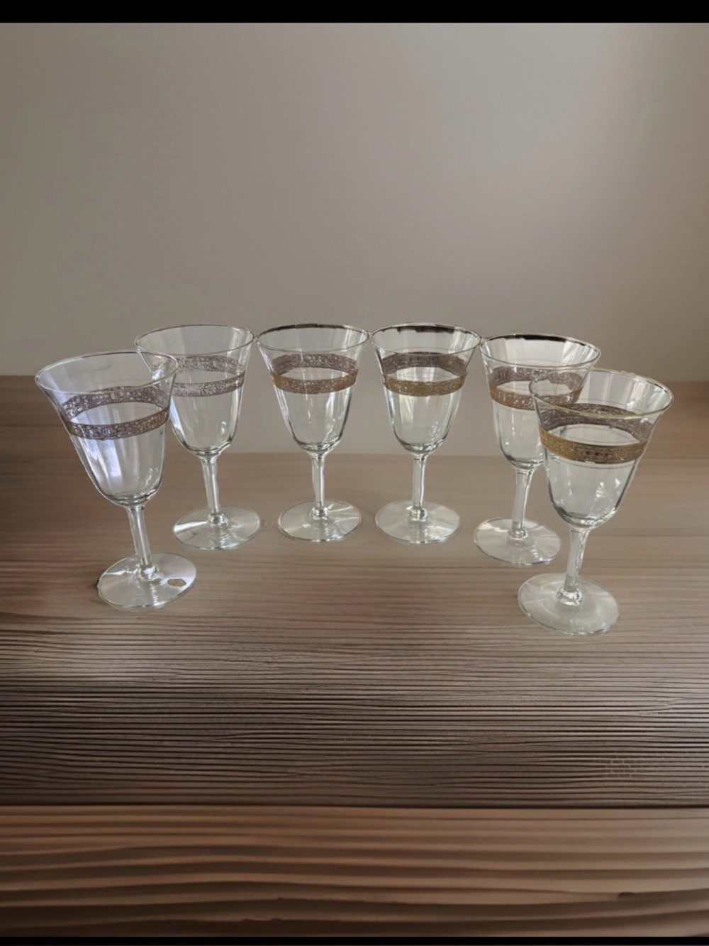 Elegant Clear Wine Glasses with Metallic Gold Band – Set of 7